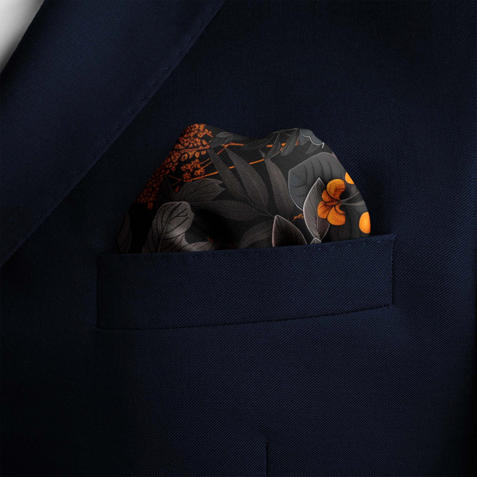 HALLOWEEN TREE SILK POCKET SQUARE HALLOWEEN TREE SILK POCKET SQUARE