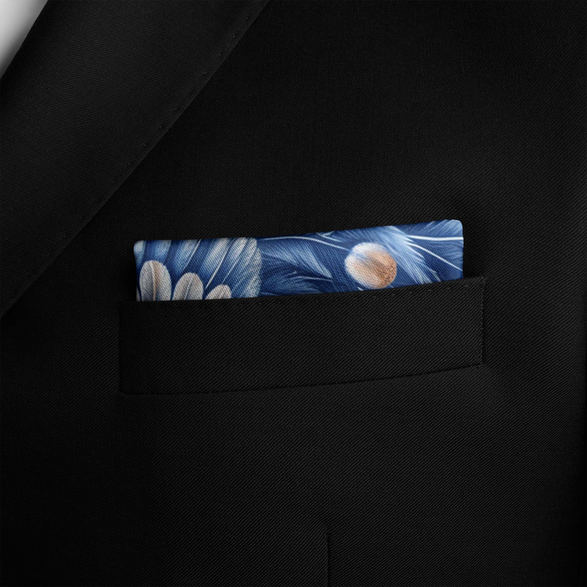 LUXURY CHINOISERIE SILK POCKET SQUARE LUXURY CHINOISERIE SILK POCKET SQUARE