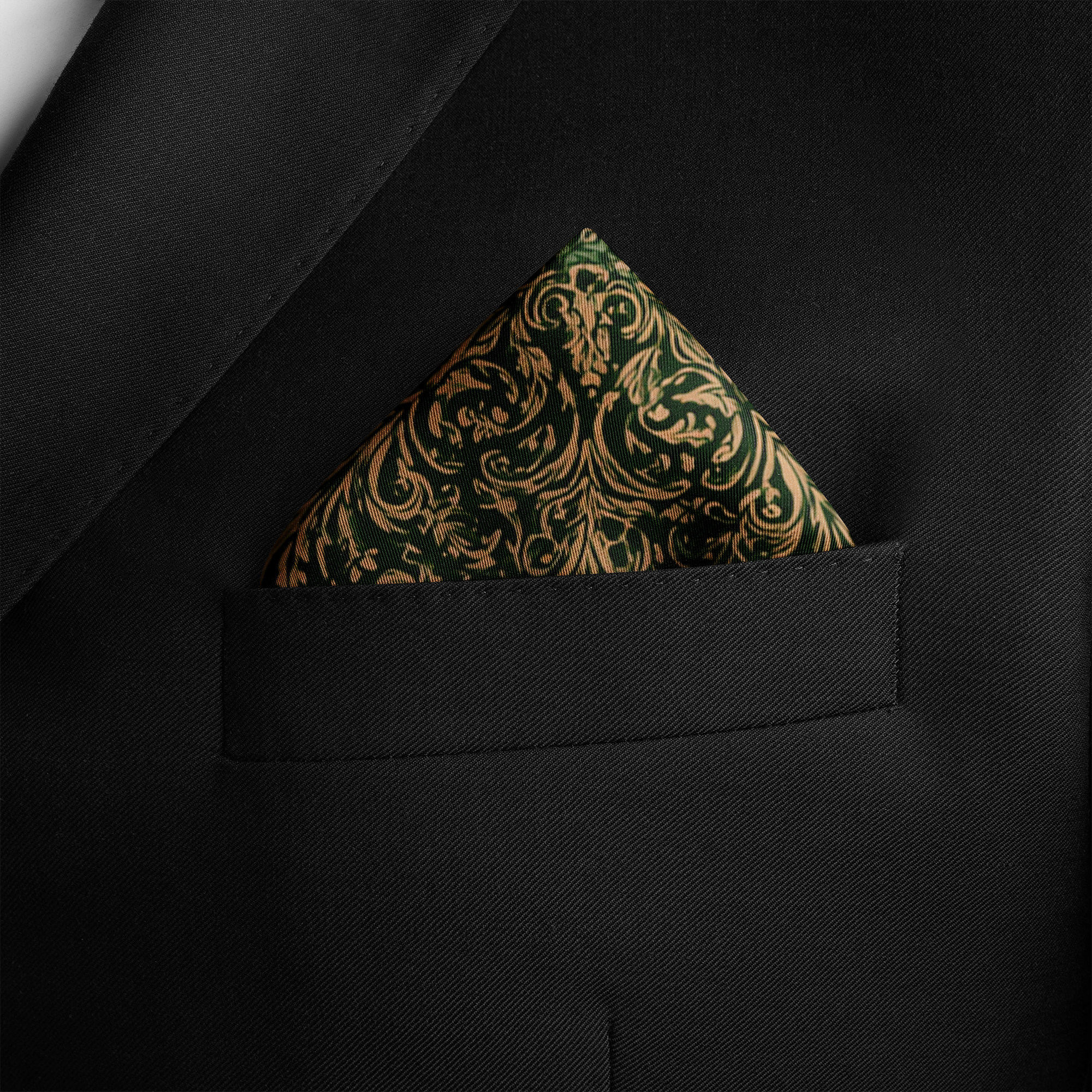EMERALDINE SILK POCKET SQUARE EMERALDINE SILK POCKET SQUARE