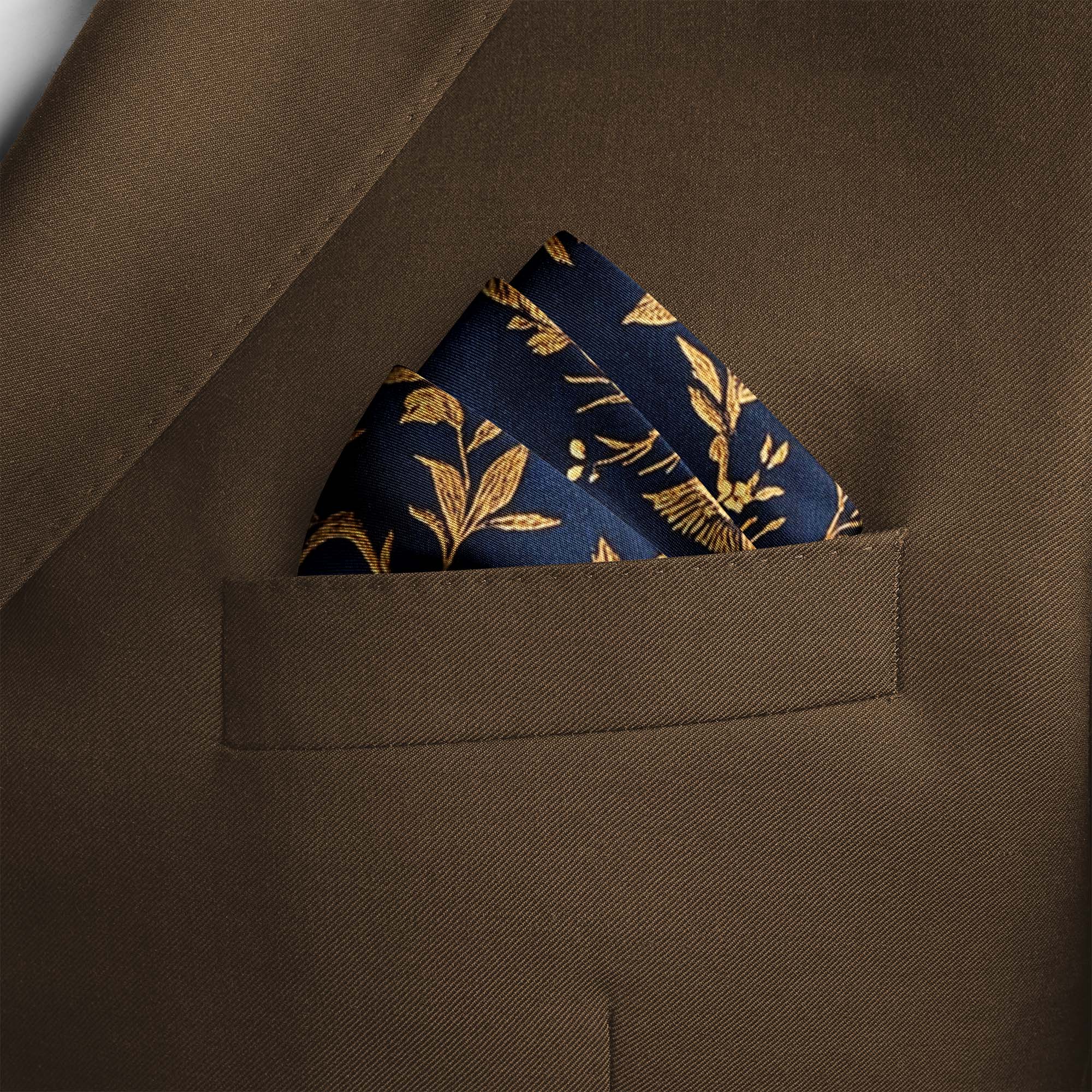 BEAUTIFUL FLYING BIRD SILK POCKET SQUARE BEAUTIFUL FLYING BIRD SILK POCKET SQUARE