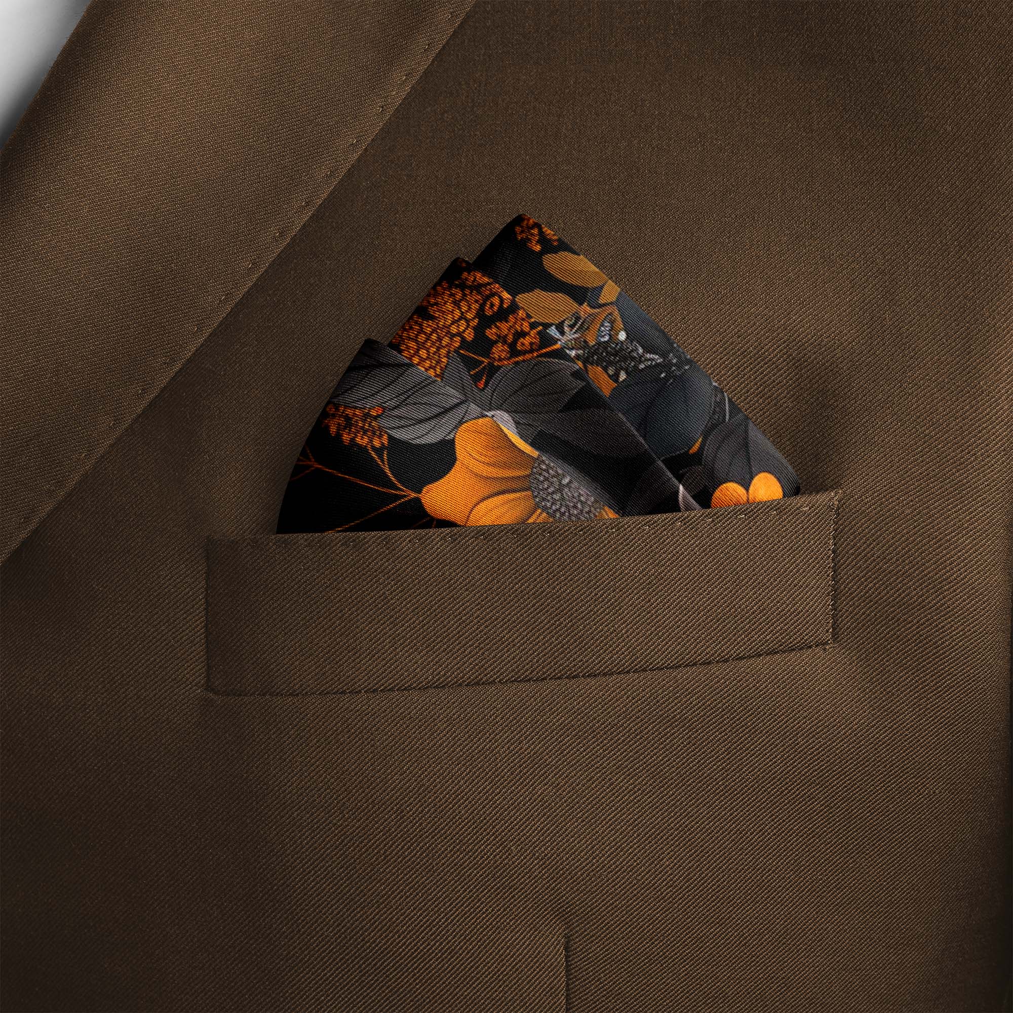 HALLOWEEN TREE SILK POCKET SQUARE HALLOWEEN TREE SILK POCKET SQUARE