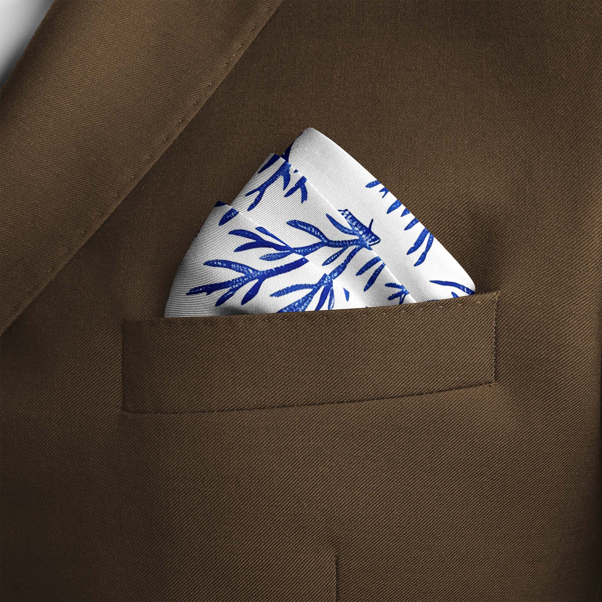 SNOWFLAKE TREE SILK POCKET SQUARE SNOWFLAKE TREE SILK POCKET SQUARE