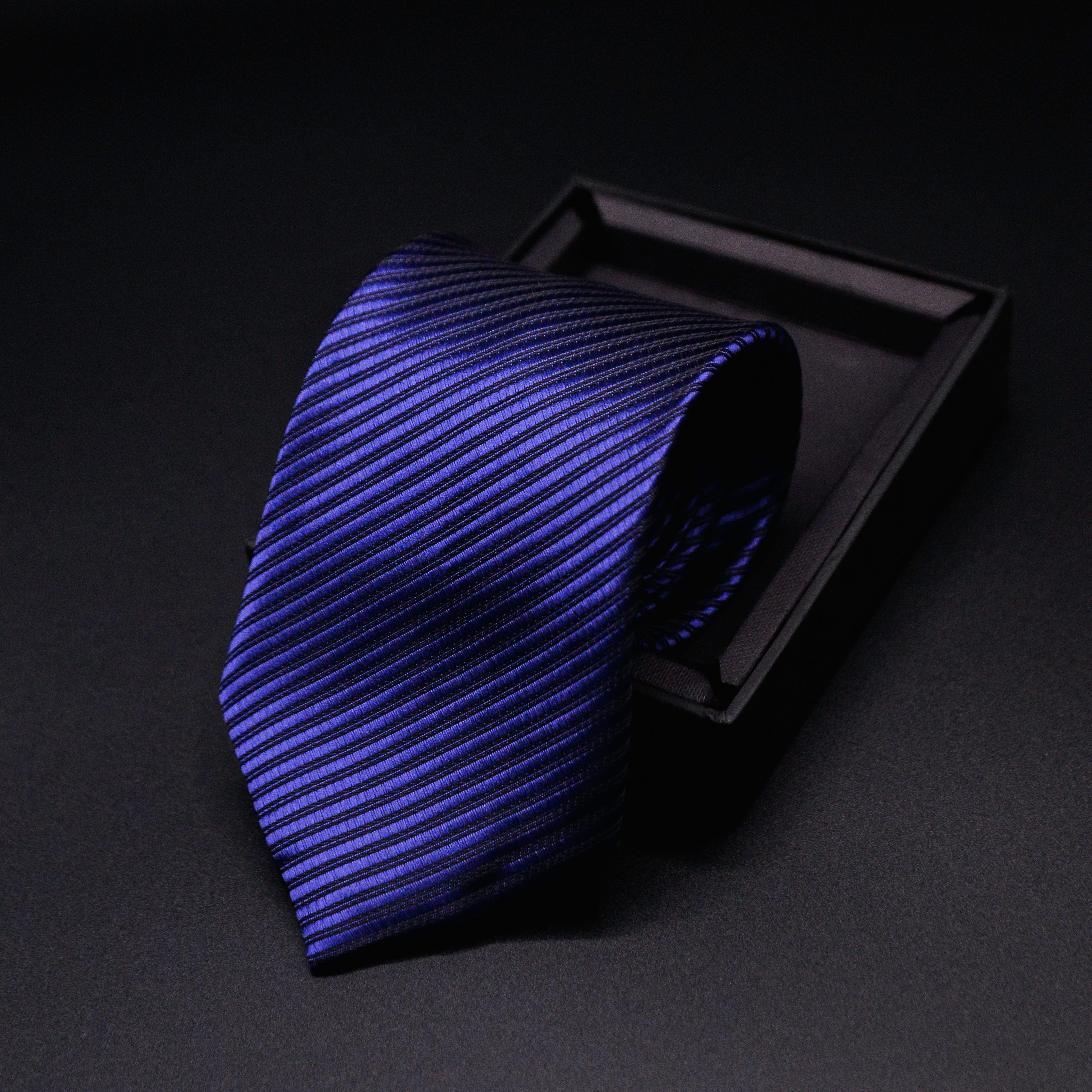 DARK BLUE STRIPES TEXTURED TIE