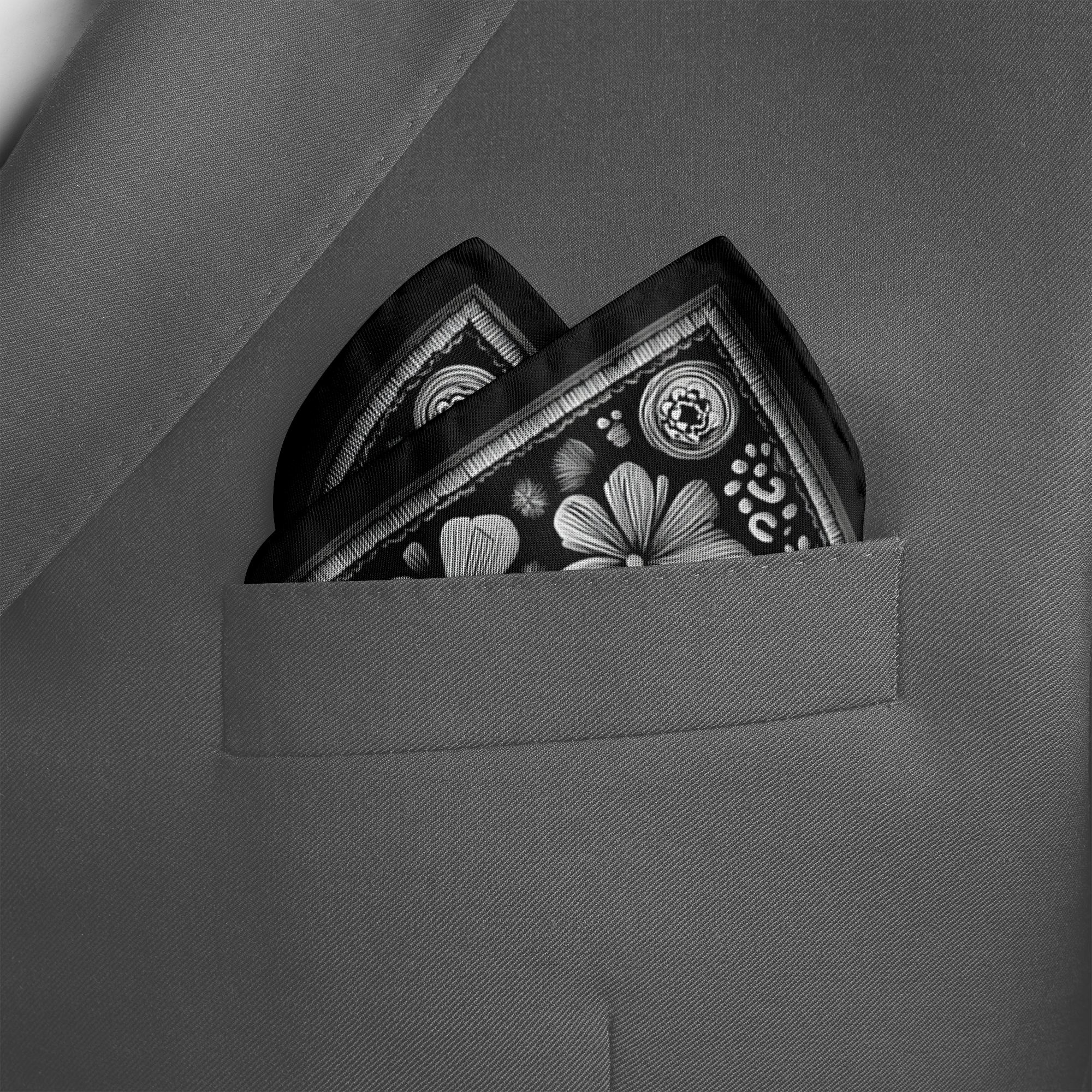NOIR SILK POCKET SQUARE