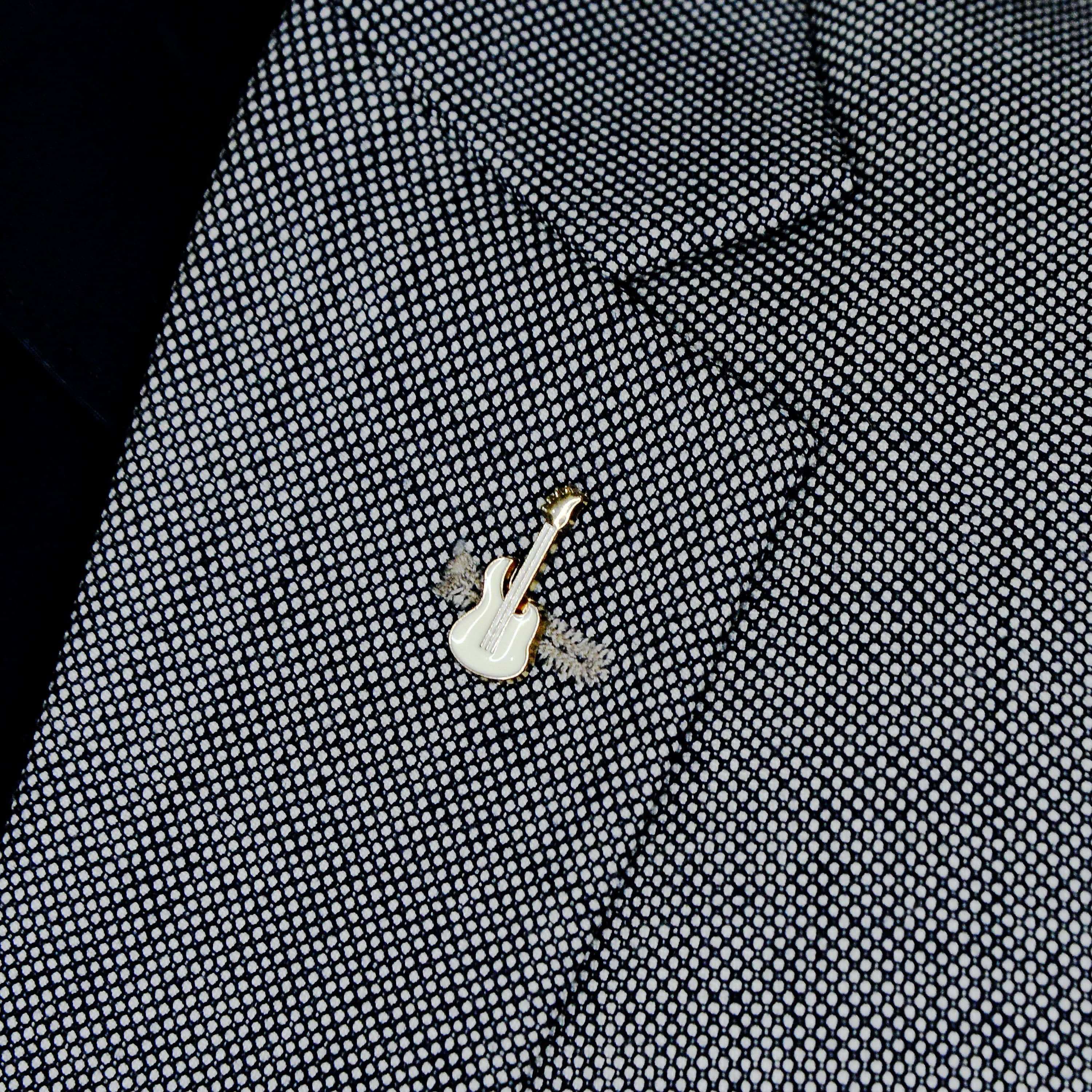 WHITE & GOLD GUITAR BROOCH