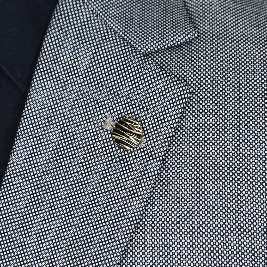 STUNNING CREST BROOCH