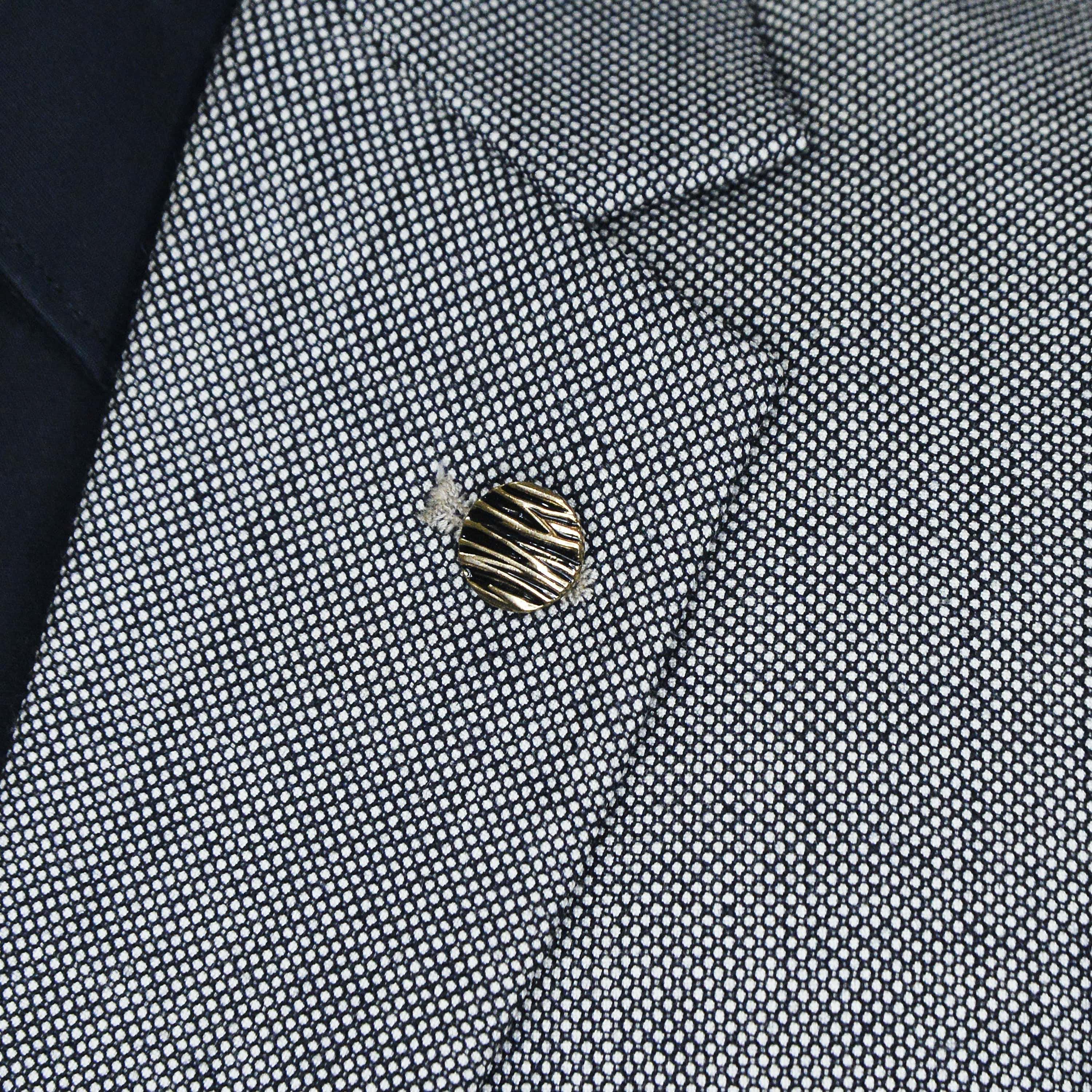 STUNNING CREST BROOCH